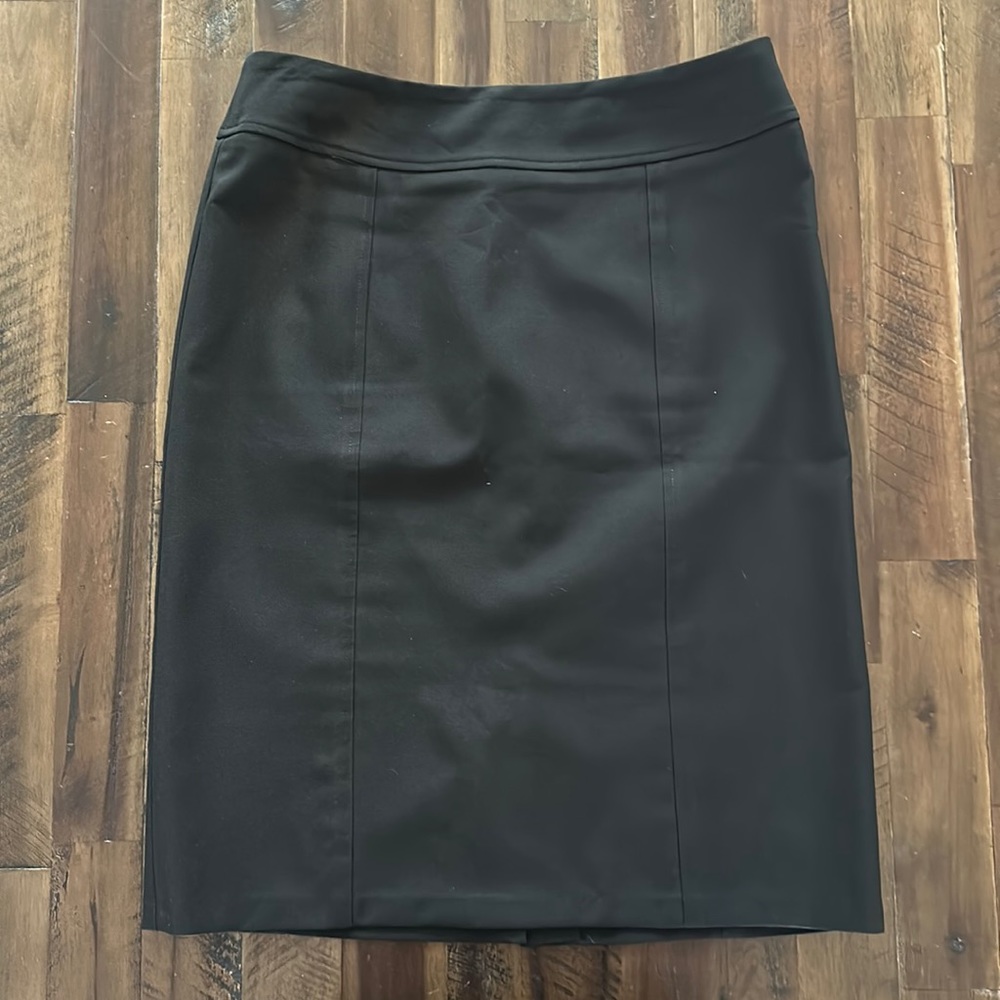 New York & Company skirt size 4